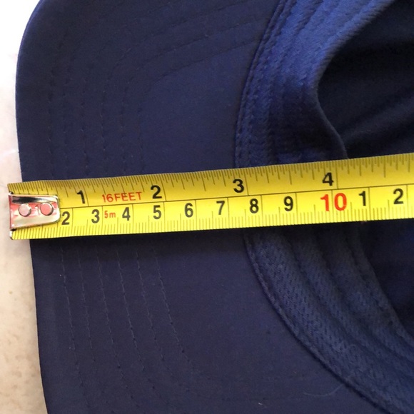 Southern Tide 🌊 Classic bb style cap with adjustable velcro strap in back - Picture 10 of 12